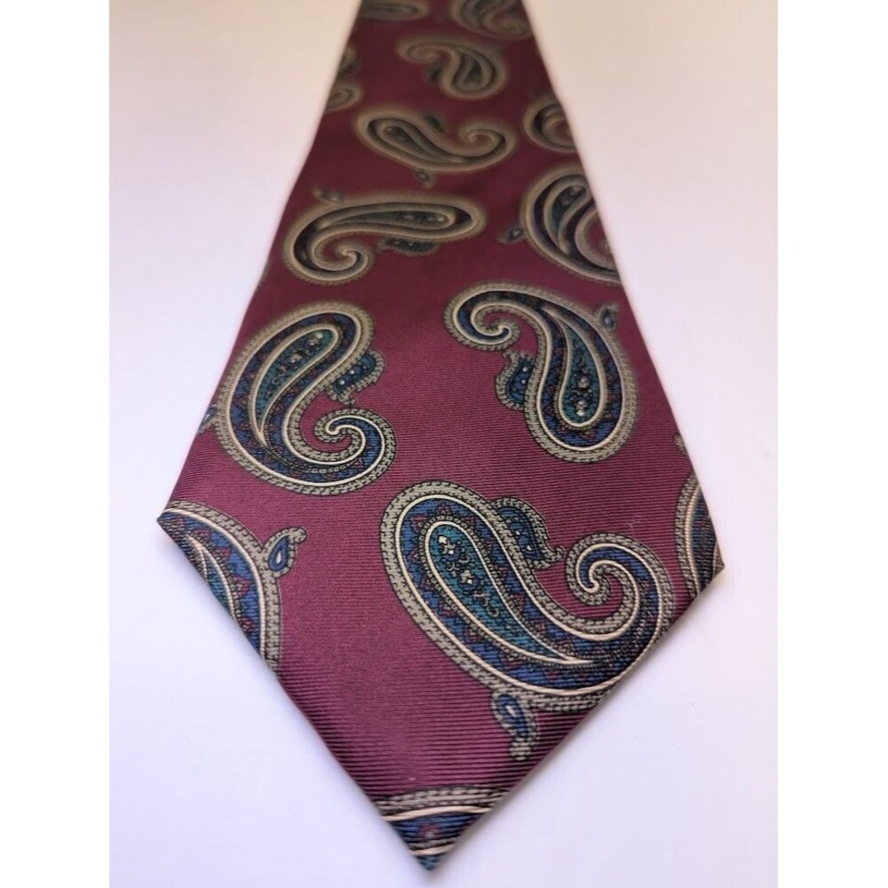 Christian Dior Woven‎ Red Paisley All Silk Pointed Classic Necktie Tie